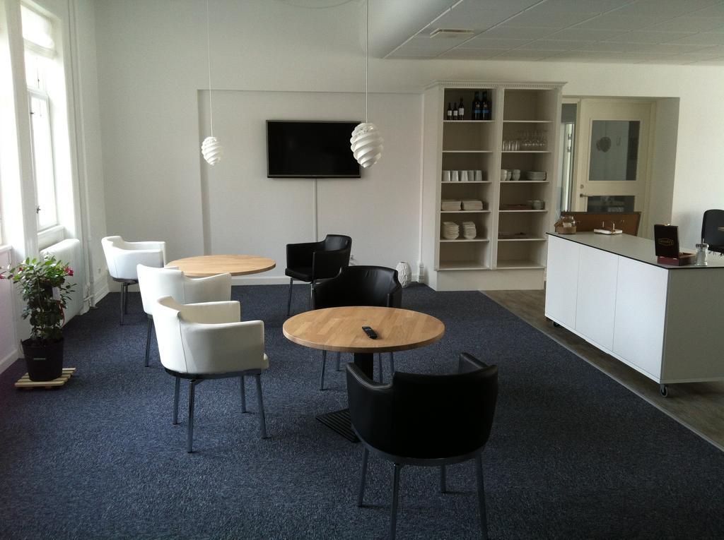 Hotel Posthuzed Rønne Exteriör bild